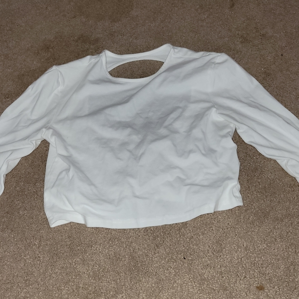 Wight long sleeve backless